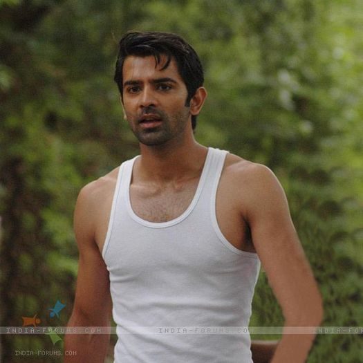 barun sobti - alege actorul 6