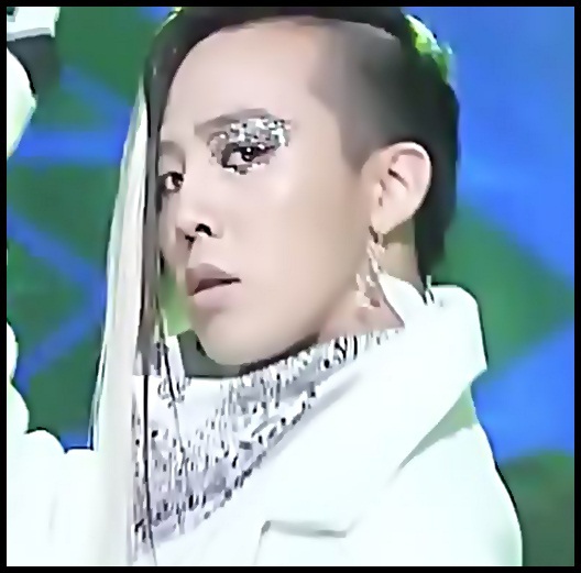 •. n-aveam unde alt undeva sa ma duc..[bea]