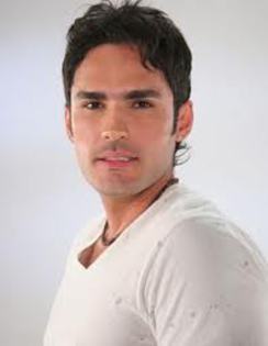 imagesCASRNM9W - Fabian Rios