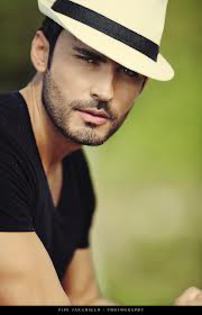 imagesCAY8LC76 - Fabian Rios