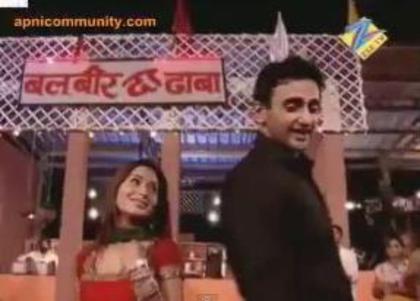  - sara khan20
