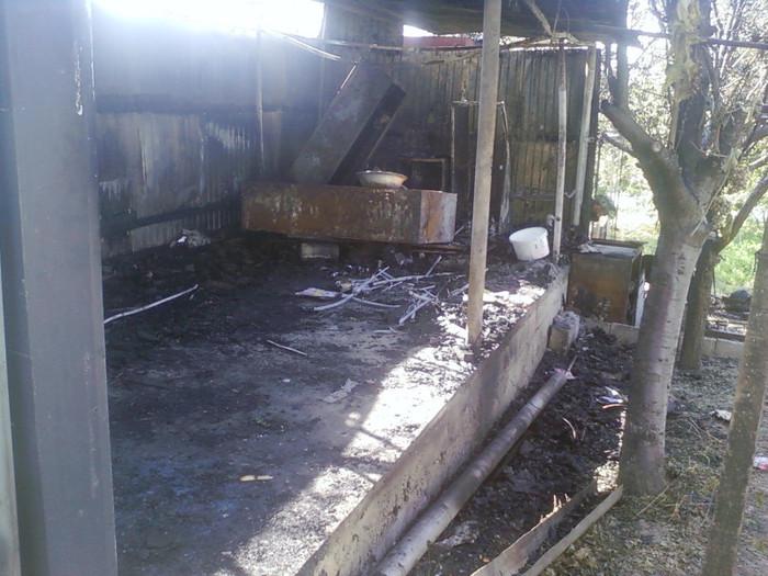 Fotografii-0188 - august 2012 vacanta cu garajul ars