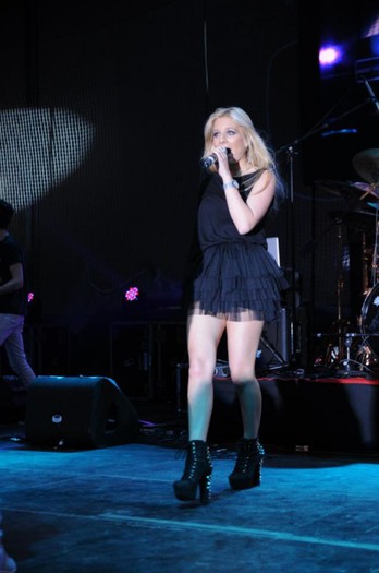 557711_447206151989400_1618774693_n