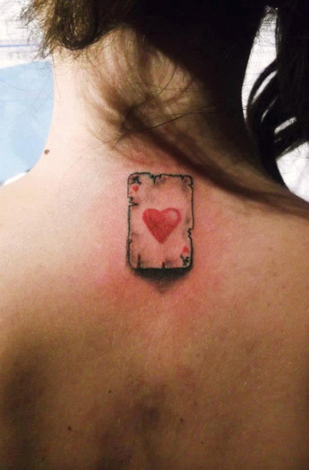 INNA-Tattoo-on-the-neck - Inna tattoos