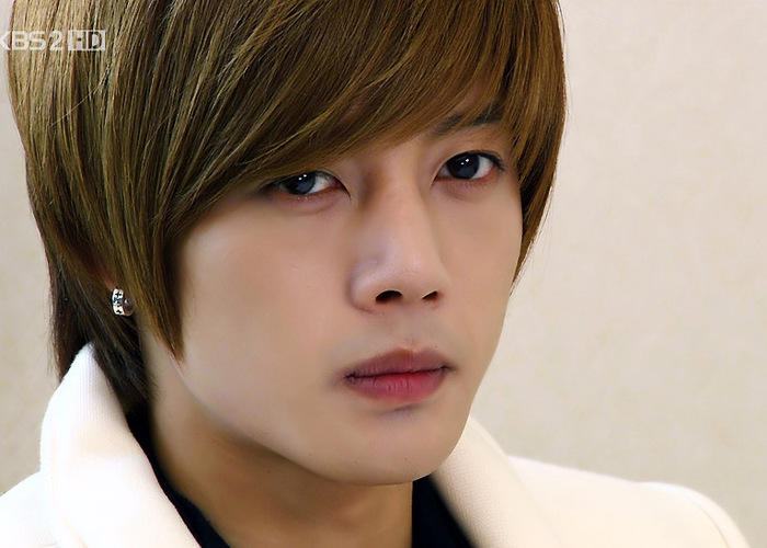 Hiroto,ce ai?De ce,te legi mereu de fiecare data de cnv....:-w