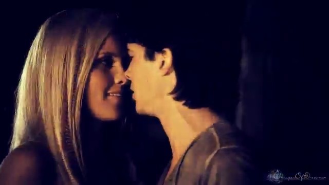 - muahaha :* *o ia in brate si urca sus in camera ei*