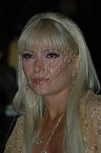 imagesCAI2VN4P - Martha Julia