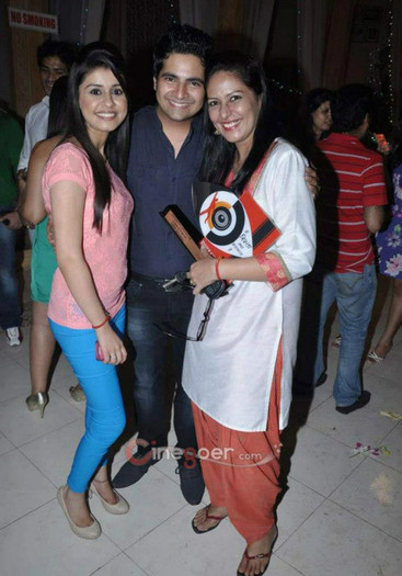 430041_367617843322846_1617813216_n - Yeh Rishta Kya Kehelata Hai-1000 episodes celebration