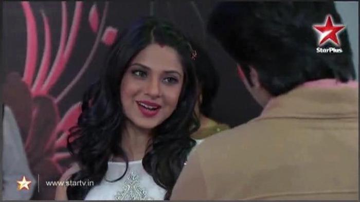  - Jennifer Winget In TMLS