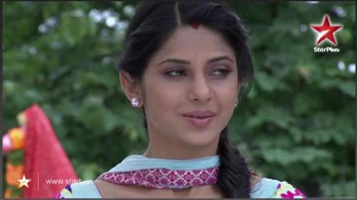  - Jennifer Winget In TMLS