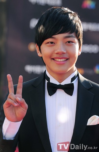 Yoo Jin Goo - k - Actrite in rochii de gala
