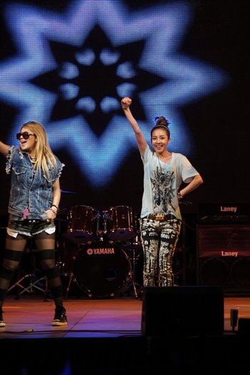 CL & Dara