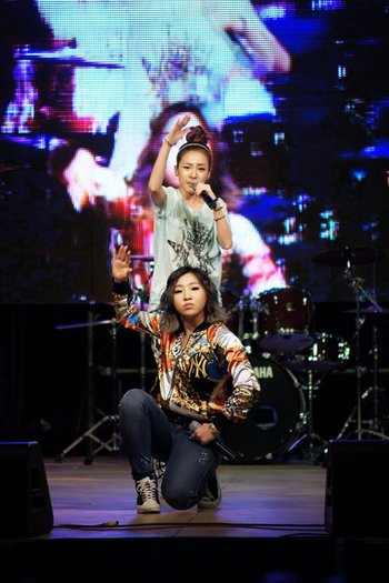 Dara & Minzy