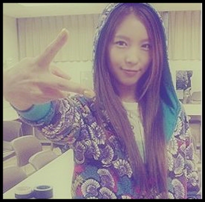 Noapte buna Sulli :-h Ah...poate se intampla un miracol, si coboara acum cineva :x :))