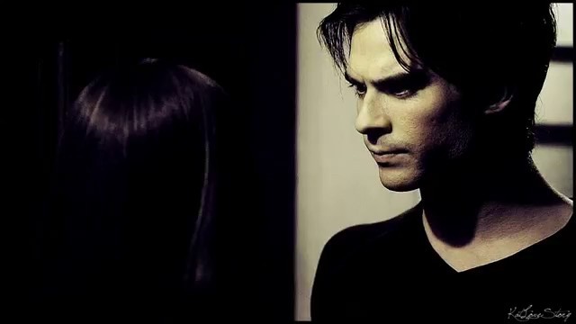 *inca sta cu bratele incrucisate si se uita poker face la ea*