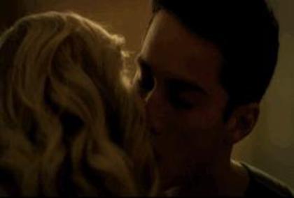 ღ. nu esty delok aja cum ai zis;_w... ^kiss lung^