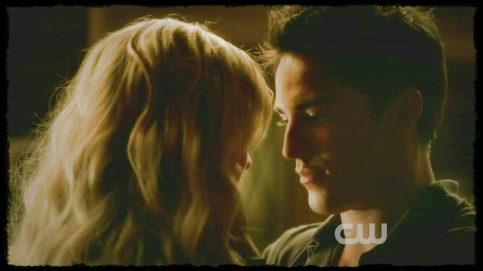 ღ. ^se uita in ochy ey^ nu o mai iubesc pe #bekah... shy vreau sa`ntelegy astha... pe tyne te iubesc