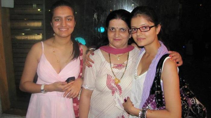 255546_388614004539633_1146957014_n