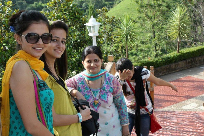 378365_388627607871606_1160121502_n