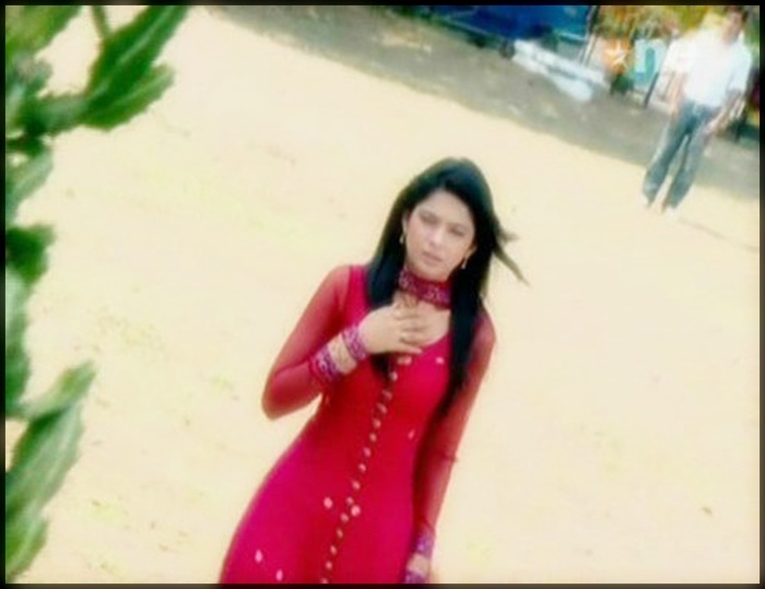 527359_412036612196953_1766382036_n[1] - x-Jennifer Winget 5-x