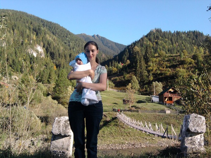 Fotografie3588 - Noi 2 Si BEBE -eu si sotioara mea draga