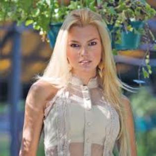 imagesCA2BQPXU - Marjorie de Sousa