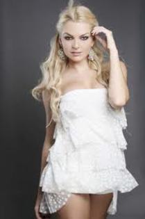 imagesCAOC5EGA - Marjorie de Sousa