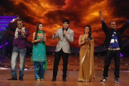 68482_369673696447430_1209405470_n - sara khan20