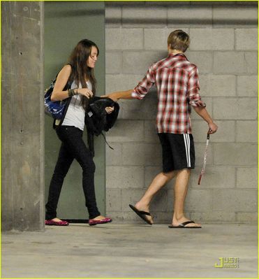 normal_3 - Leaving Cody Linley s 2008