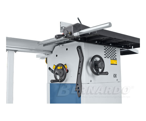 FKS1600N-Reglarea usoara si fara probleme a unitatii circularului cu rotiile de mana.; Pret: 1290 euro fara tva
Departament Vanzari: 
0730 260 452
comercial@emtools.ro
www.emtools.ro
www.ebernardo.ro
www.eagricol.ro
