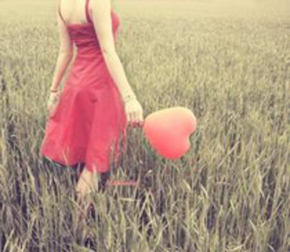 68866518_YWLQEZM2 - Artistic girls