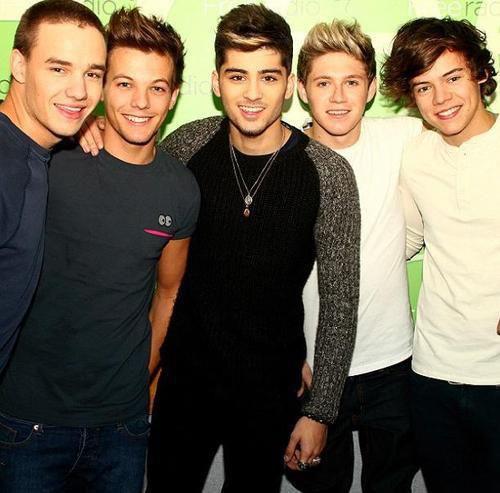 12911_425069607553407_514703615_n