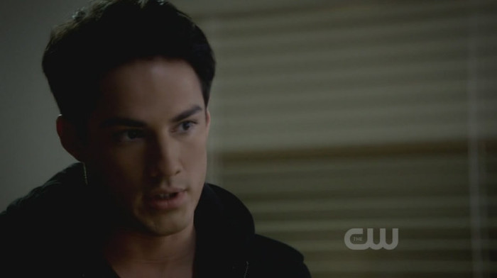 ღ. pt k habar nu aveam ce sa`ty raspund la intrebarea cu ``dc?`` shy ``ce se`ntampla cu tyne?`` - Episode - 03