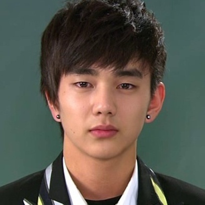 seung-ho-yoo-283977l-576x0-w-a26b3d85 - Yoo seung ho