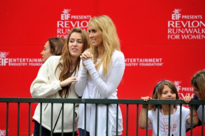 023 - 16th Annual EIF Revlon Run Walk For Women 2009