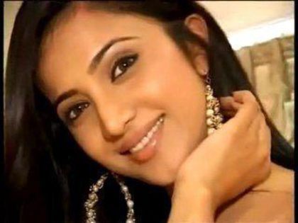 247590_108576699232433_100002403090932_83329_517109_n - xxShilpa Anand smilexx