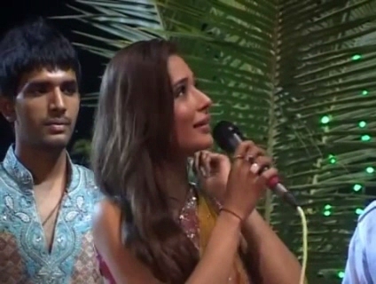 00_00_10 - sara khan20