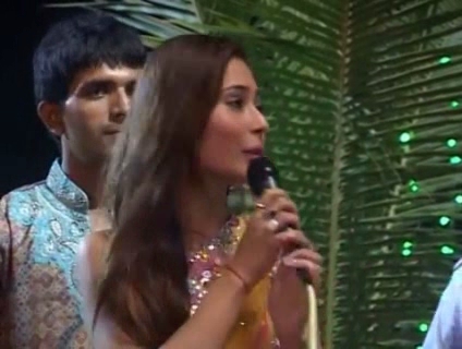 00_00_13 - sara khan20