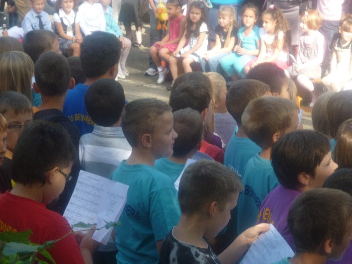 Michael Bilder 136 - NEPOTII IN TIMPUL LIBER