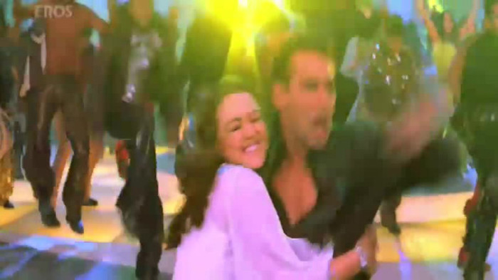 vlcsnap-00124 - Go Balle Balle