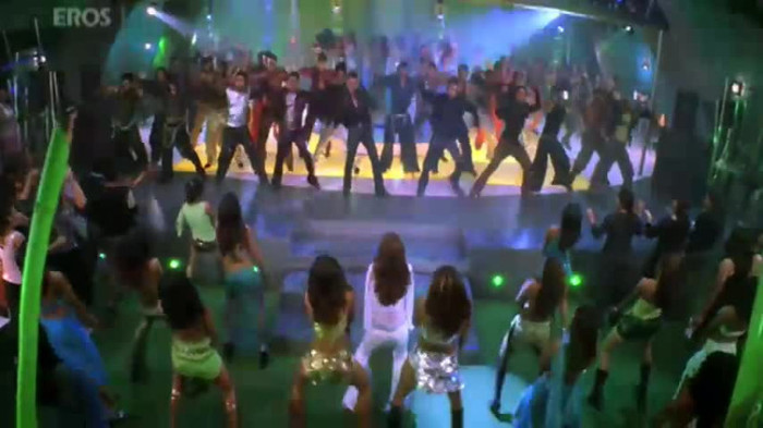 vlcsnap-00128 - Go Balle Balle