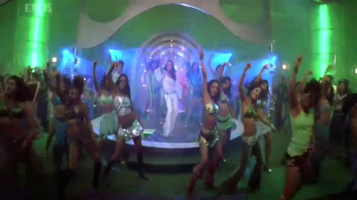 vlcsnap-00159 - Go Balle Balle