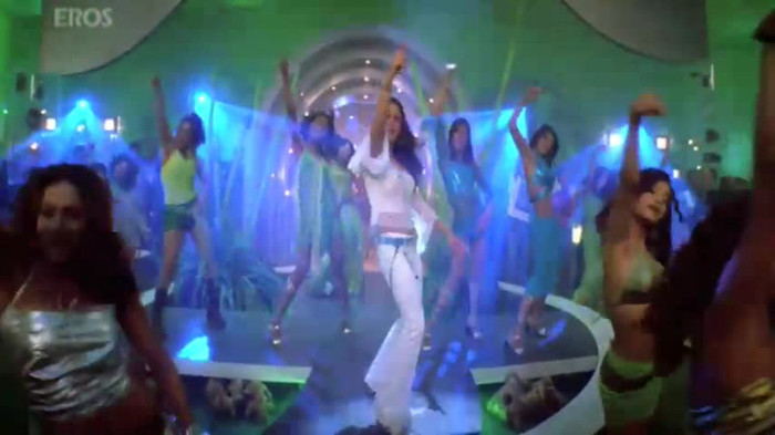 vlcsnap-00167 - Go Balle Balle