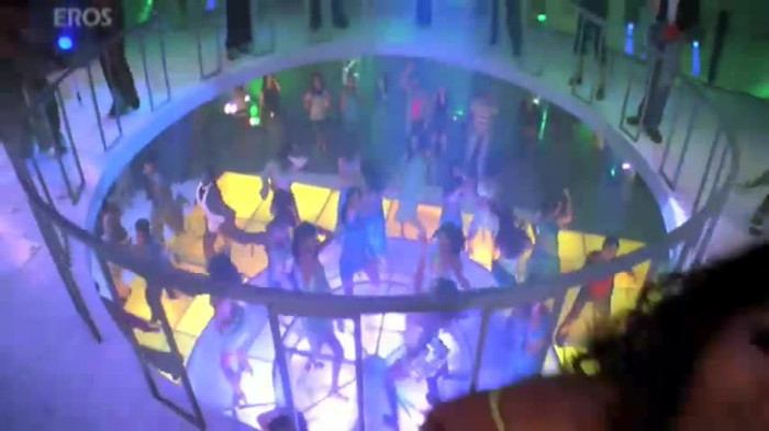 vlcsnap-00173 - Go Balle Balle