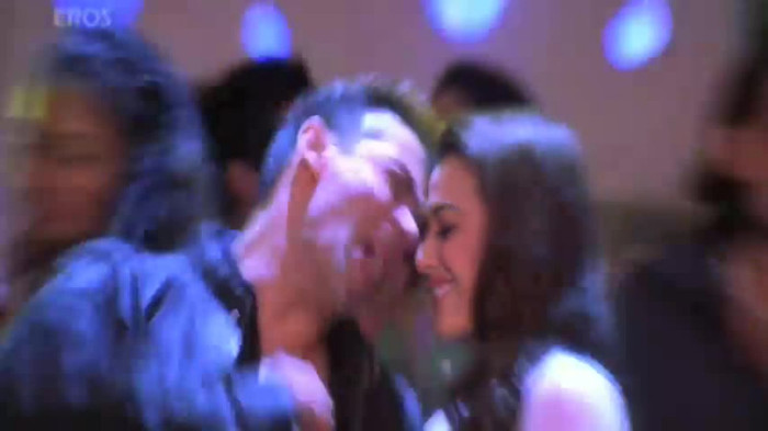 vlcsnap-00270 - Go Balle Balle