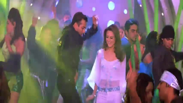 vlcsnap-00290 - Go Balle Balle