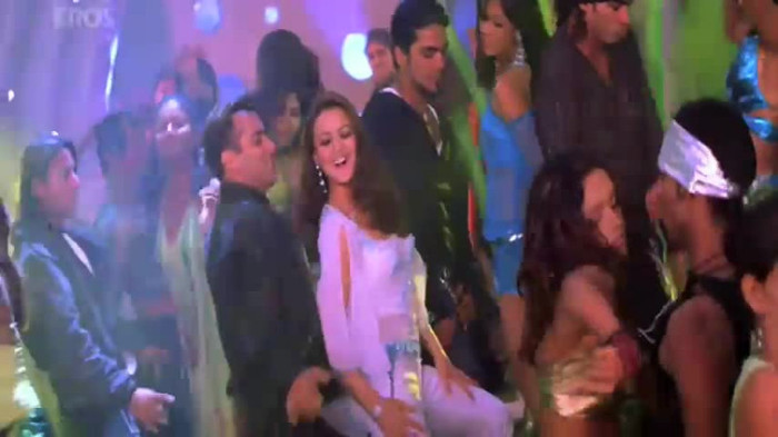 vlcsnap-00297 - Go Balle Balle