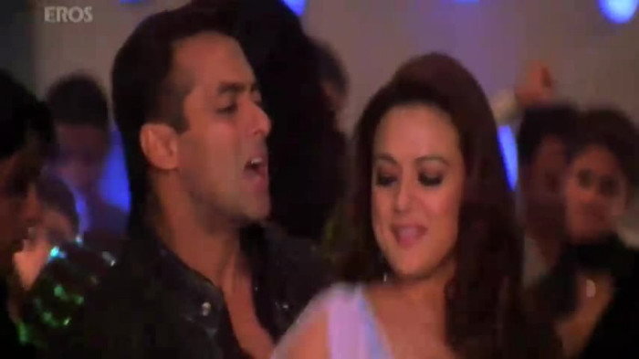 vlcsnap-00301 - Go Balle Balle