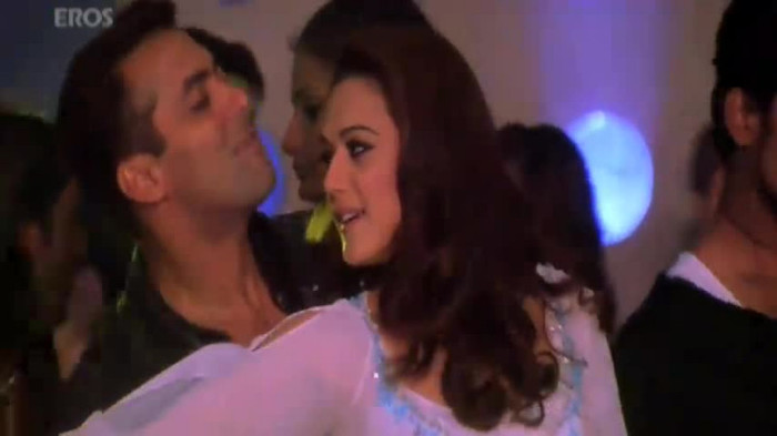 vlcsnap-00307 - Go Balle Balle