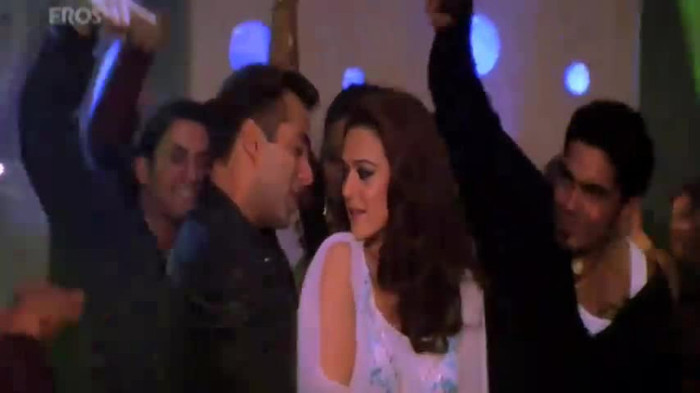 vlcsnap-00313 - Go Balle Balle